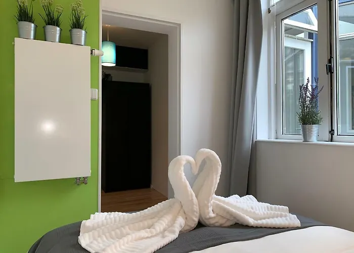 New Garden View 5min Tu Bentley Utopia Lägenhet *